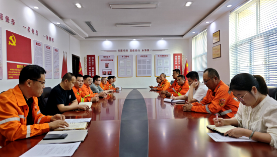 以行动诠释责任 用担当守护坦途——邯郸养护队“五一”假期护航纪实1