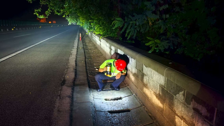 C:\Users\Administrator\Desktop\京哈北线分公司指挥调度中心多举措筑牢防汛“安全堤”\微信图片_20250813092532