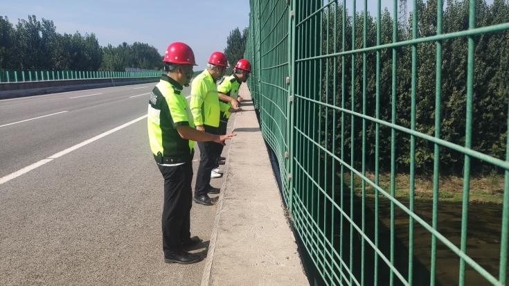 C:\Users\Administrator\Desktop\京哈北线分公司指挥调度中心：多举措筑牢节前安全防线 全力保障道路通行顺畅\1